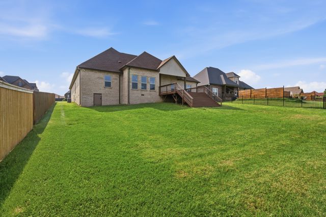145 Covey Rise Cir, Clarksville, TN 37043