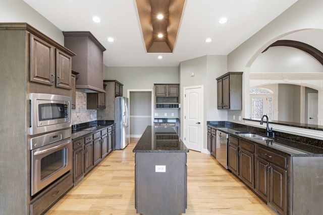 145 Covey Rise Cir, Clarksville, TN 37043