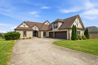 145 Covey Rise Cir, Clarksville, TN 37043