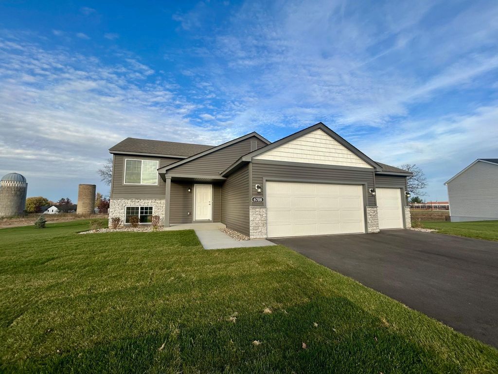 6708 Granby Street, North Branch, MN 55056