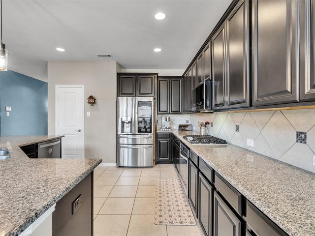 2704 Oxbow Bluff, Pearland, TX 77581