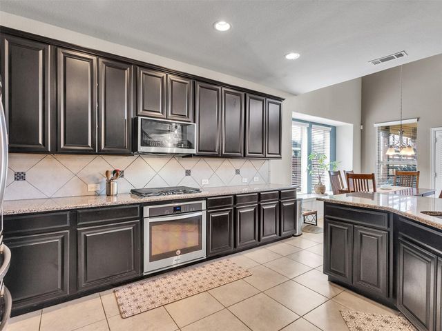 2704 Oxbow Bluff, Pearland, TX 77581