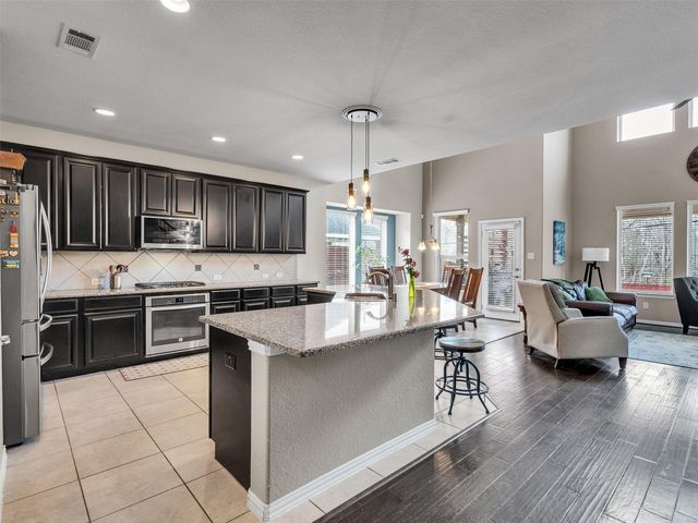 2704 Oxbow Bluff, Pearland, TX 77581