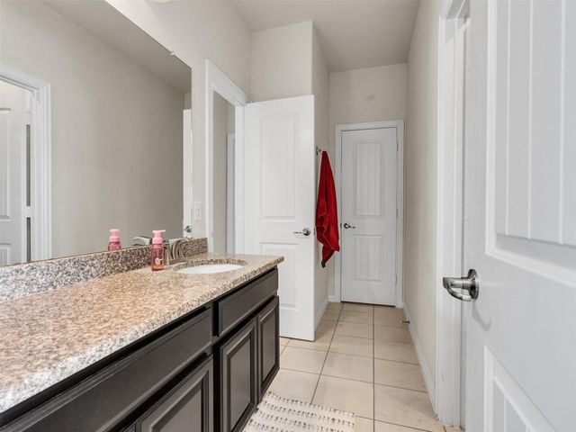 2704 Oxbow Bluff, Pearland, TX 77581