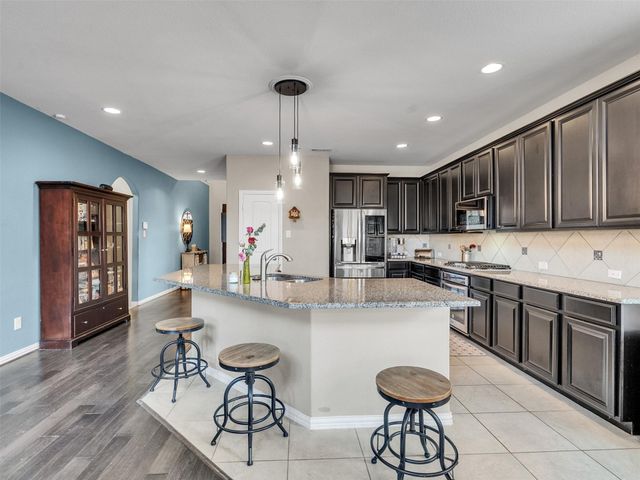 2704 Oxbow Bluff, Pearland, TX 77581