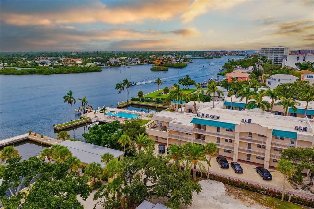 5961 MIDNIGHT PASS ROAD 319, Sarasota, FL 34242