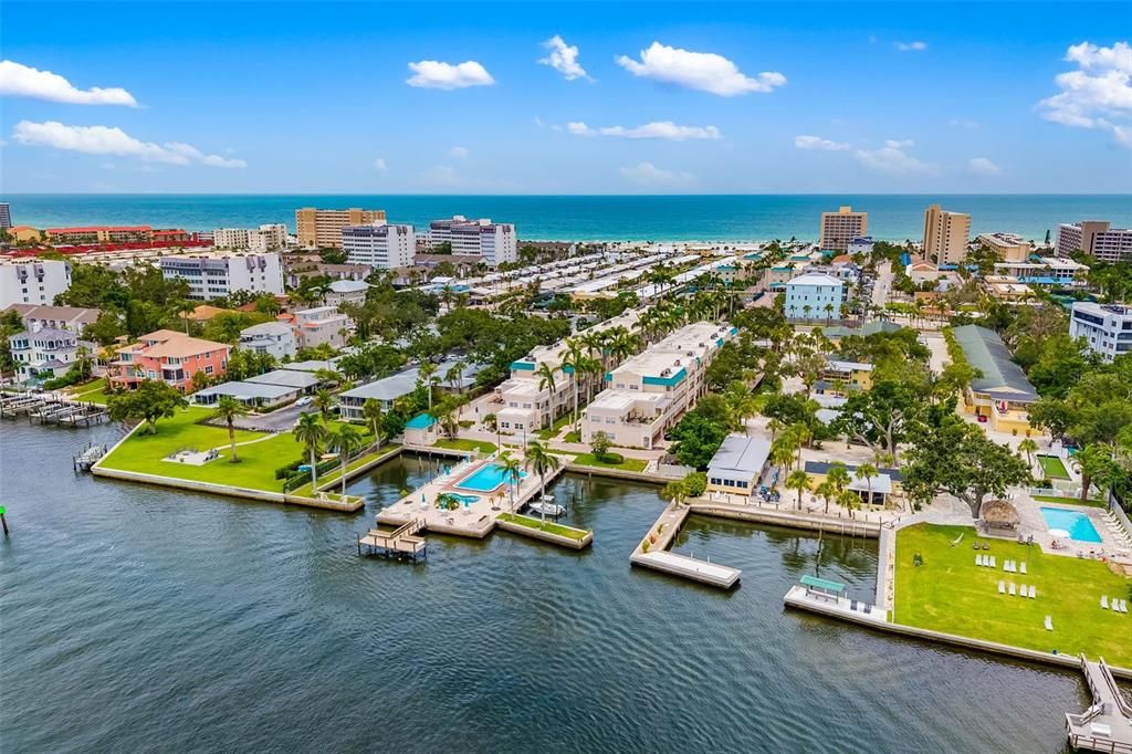Image 3 of property listing at 5961 MIDNIGHT PASS ROAD 319, Sarasota, FL 34242