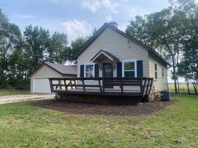 15601 W South Street, Woodstock, IL 60098