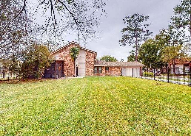 3420 Mission Viejo Street, Baytown, TX 77521