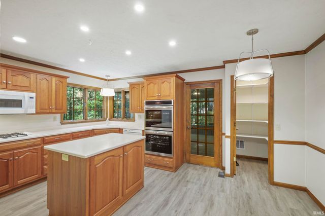 3723 Capilano Drive, West Lafayette, IN 47906