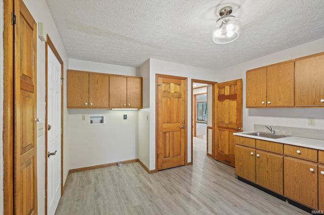3723 Capilano Drive, West Lafayette, IN 47906