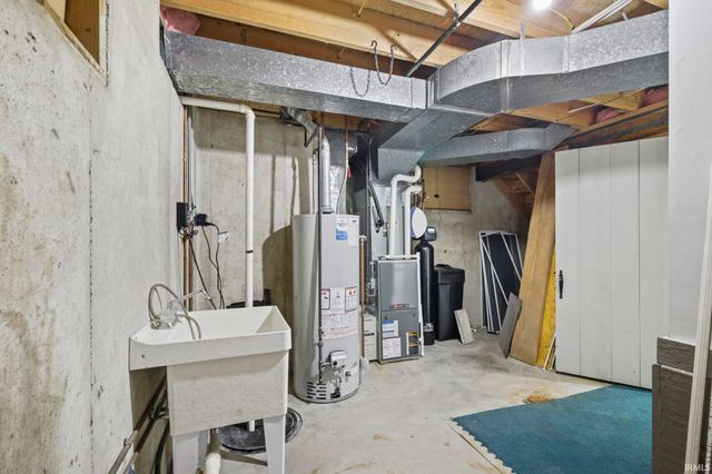 3723 Capilano Drive, West Lafayette, IN 47906