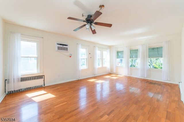 32 Martin Ave, Clifton City, NJ 07012
