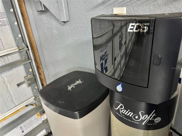 25501 MAUREPAS LANE, Leesburg, FL 34748