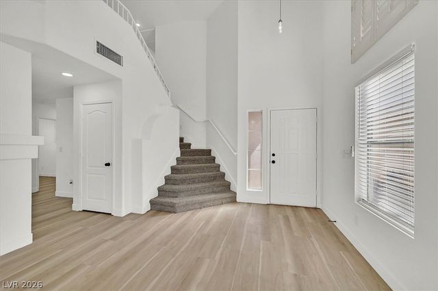 6078 Autumn Rose Way, Las Vegas, NV 89142