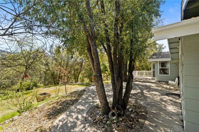 6657 Deer Park, Midpines, CA 95345