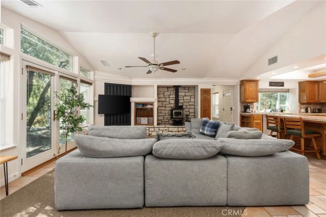 6657 Deer Park, Midpines, CA 95345