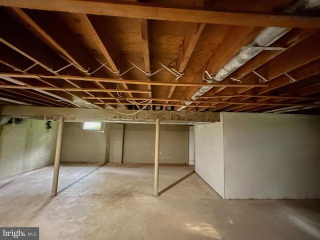6 HARRELL AVE, Williamstown, NJ 08094