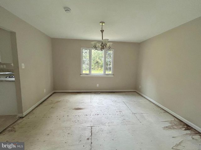 6 HARRELL AVE, Williamstown, NJ 08094