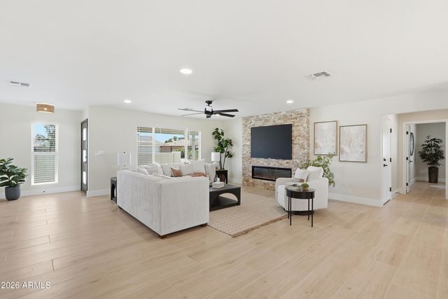 19430 N WILLOWCREEK Circle, Sun City, AZ 85373