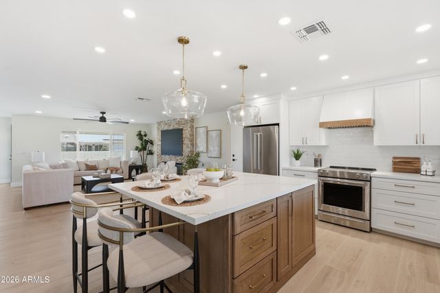 19430 N WILLOWCREEK Circle, Sun City, AZ 85373