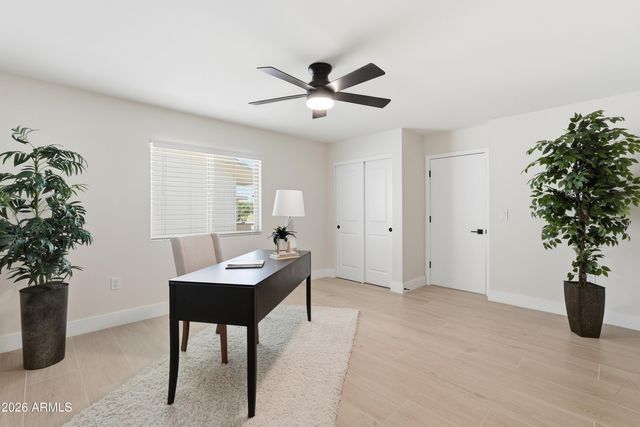 19430 N WILLOWCREEK Circle, Sun City, AZ 85373