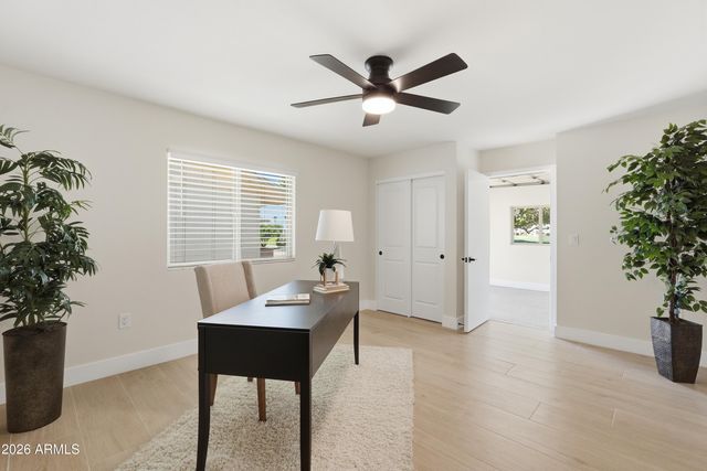 19430 N WILLOWCREEK Circle, Sun City, AZ 85373