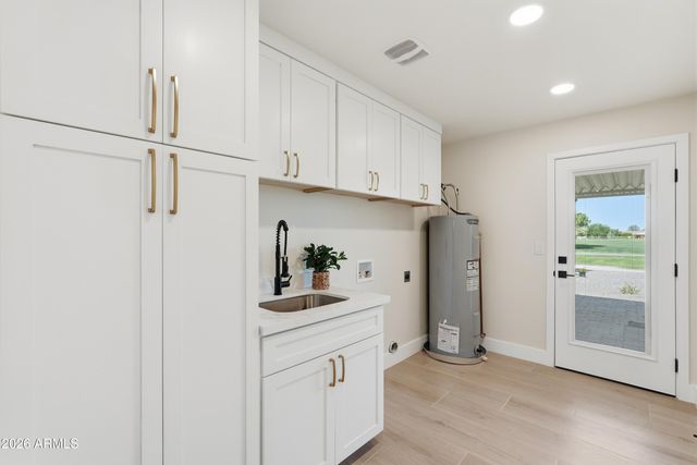19430 N WILLOWCREEK Circle, Sun City, AZ 85373