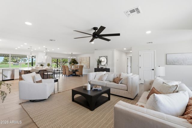 19430 N WILLOWCREEK Circle, Sun City, AZ 85373