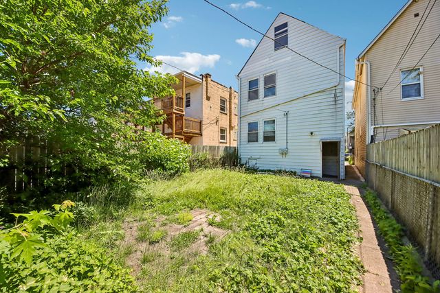 2934 N Gresham Avenue, Chicago, IL 60618