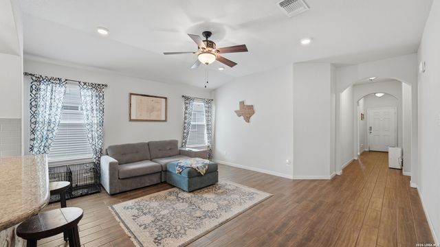 2299 Clover, New Braunfels, TX 78130