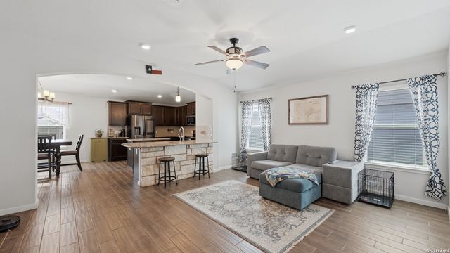 2299 Clover, New Braunfels, TX 78130
