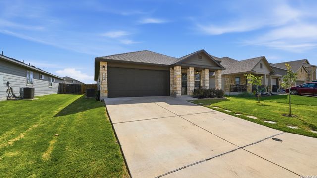 2299 Clover, New Braunfels, TX 78130