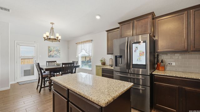2299 Clover, New Braunfels, TX 78130