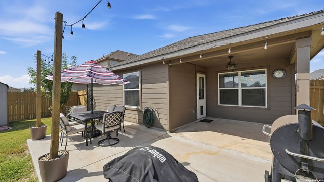 2299 Clover, New Braunfels, TX 78130