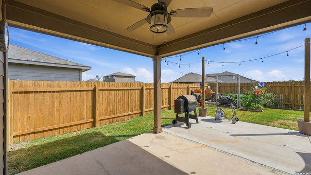 2299 Clover, New Braunfels, TX 78130