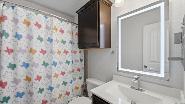 2299 Clover, New Braunfels, TX 78130