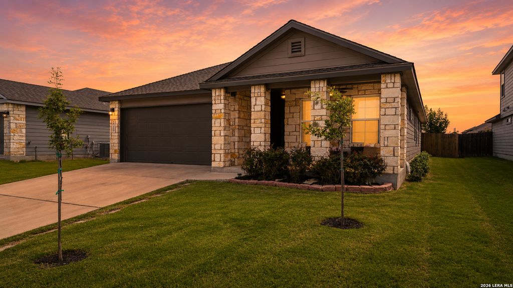 2299 Clover, New Braunfels, TX 78130