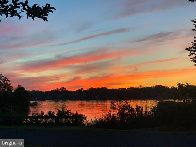 1241 CHERRY TREE LN, Annapolis, MD 21403