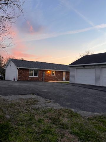 185 Cummins Ferry Rd Cummins Ferry Road 185, Harrodsburg, KY 40330