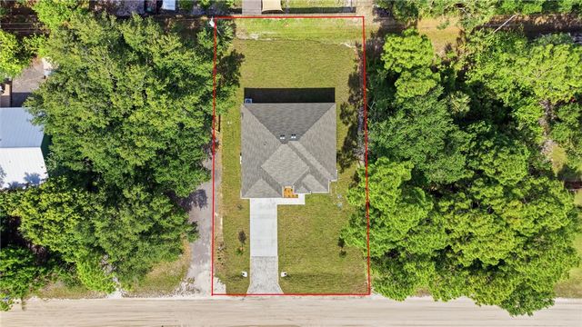 8345 100th Avenue, Vero Beach, FL 32967