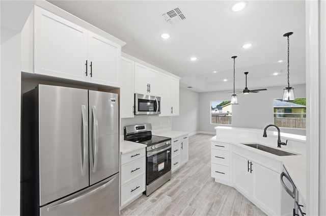 8345 100th Avenue, Vero Beach, FL 32967