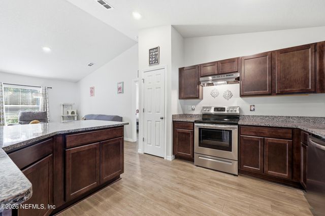 16 WHITE DEER Lane, Palm Coast, FL 32164