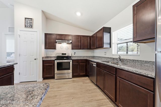 16 WHITE DEER Lane, Palm Coast, FL 32164