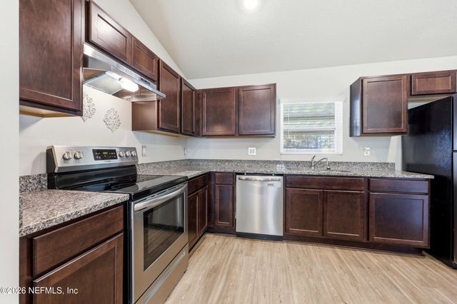 16 WHITE DEER Lane, Palm Coast, FL 32164