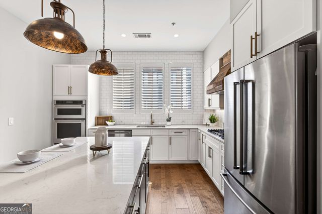 1298 Chelsea Circle NW, Atlanta, GA 30318