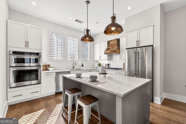 1298 Chelsea Circle NW, Atlanta, GA 30318