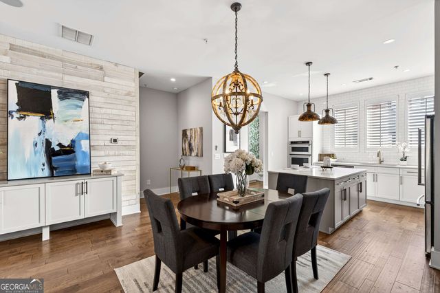 1298 Chelsea Circle NW, Atlanta, GA 30318