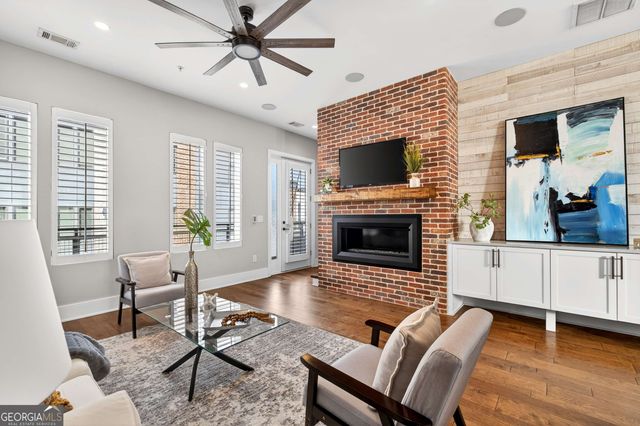 1298 Chelsea Circle NW, Atlanta, GA 30318