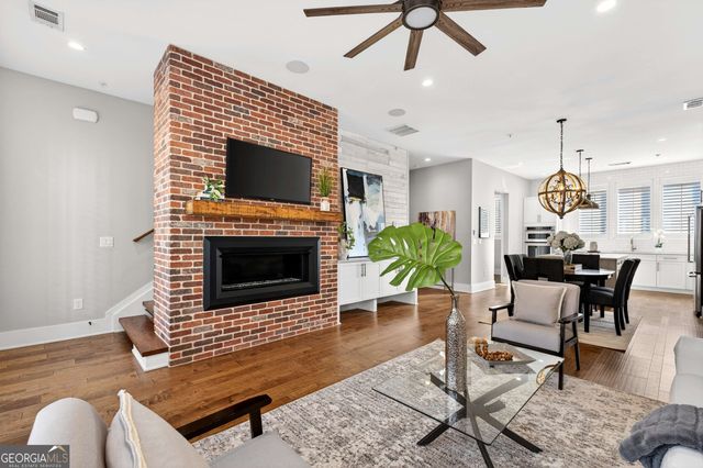 1298 Chelsea Circle NW, Atlanta, GA 30318